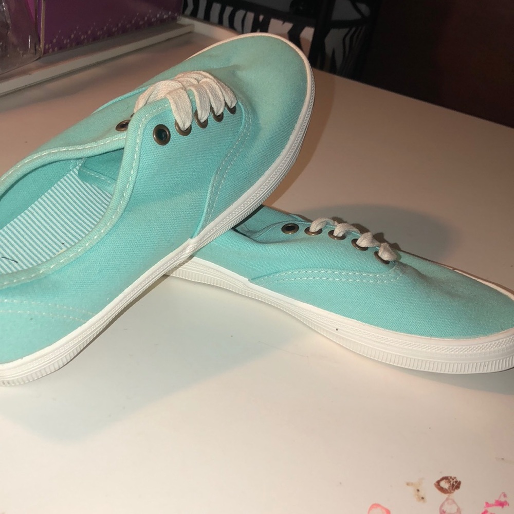 American Eagle shoes